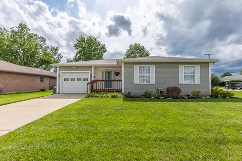 1102 Walker St, Troy, OH 45373