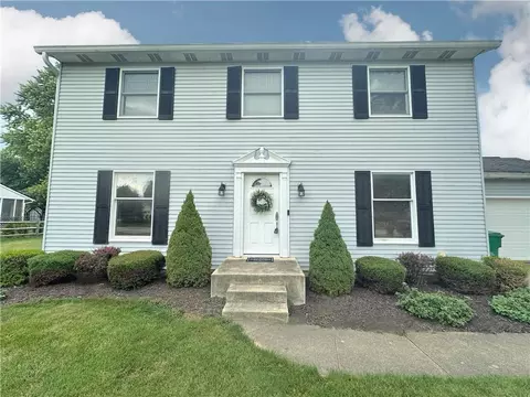 2325 Rockingham Dr, Troy, OH 45373