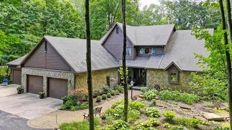 420 Leander Dr, Springfield, OH 45504