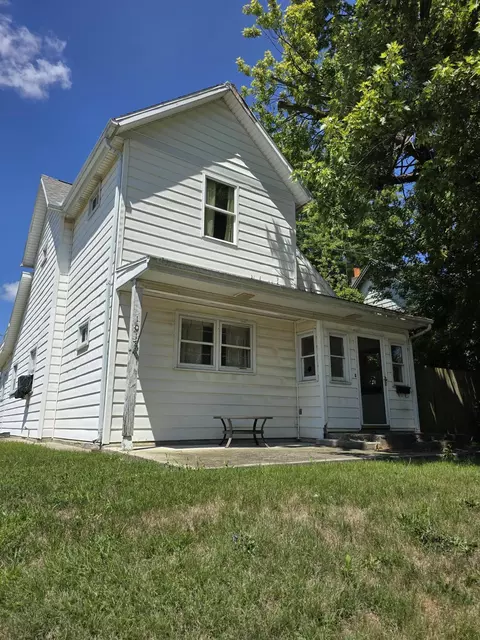 1018 S Main St, Bellefontaine, OH 43311