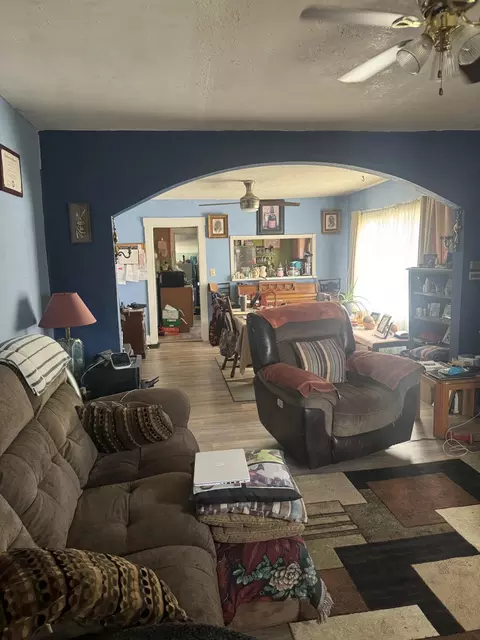 Living - 244 Raffensperger Ave, Springfield, OH 45505 photo 1 of 2