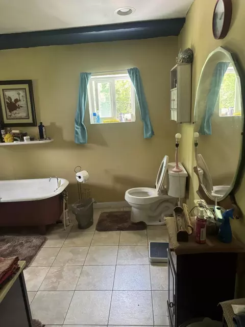 Bath - 244 Raffensperger Ave, Springfield, OH 45505 photo 1 of 2