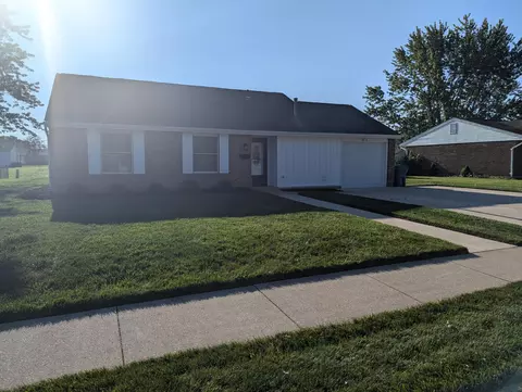 302 Meadowview Ln, Anna, OH 45302