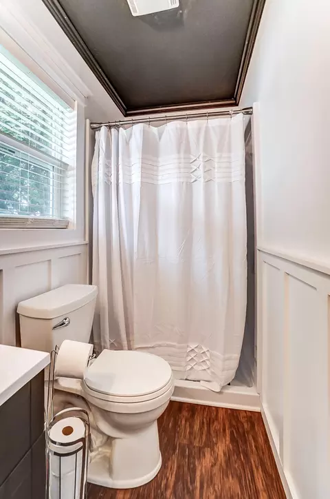 Bath - 507 E Fulton St, Celina, OH 45822 photo 3 of 8