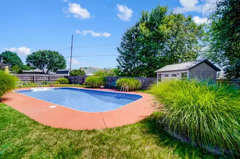 Exterior - 5410 Stoneridge Dr, Springfield, OH 45503 photo 12 of 14