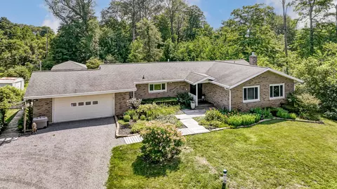 14980 Fox Ranch Rd, Wapakoneta, OH 45895