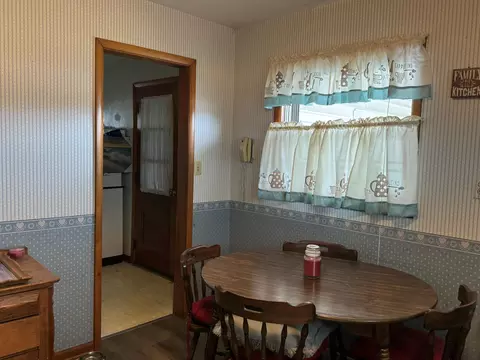 302 Maple St, Covington, OH 45318 photo 4