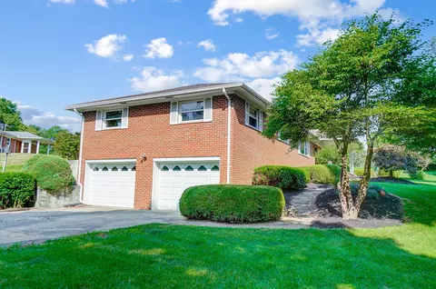 1858 Devon Dr, Springfield, OH 45503 photo 4