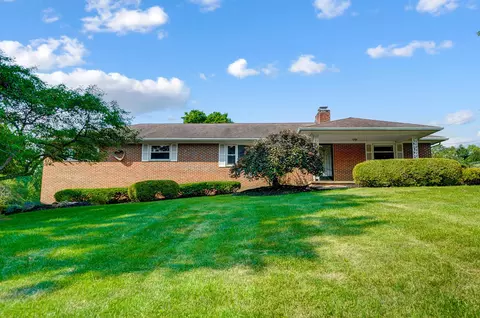 1858 Devon Dr, Springfield, OH 45503