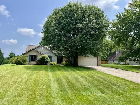 1222 Cardinal Dr, Enon, OH 45323