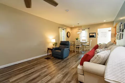 1026 N Burnett Rd, Springfield, OH 45503 photo 4