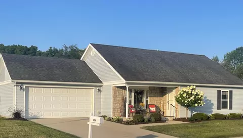 604 Fenview Dr, New Carlisle, OH 45344