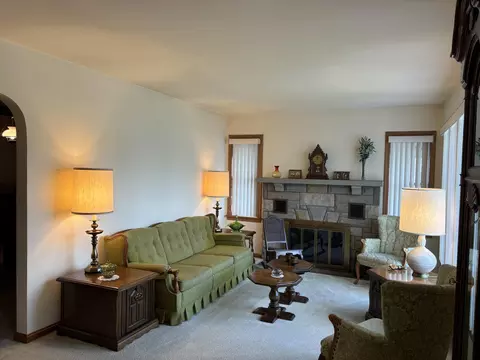 Living - 409 E South St, Coldwater, OH 45828 photo 1 of 3