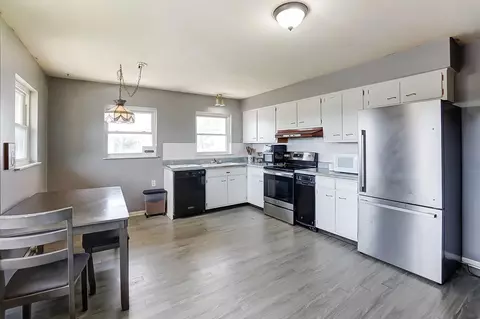 Kitchen - 1027 Pine St, Springfield, OH 45505 photo 1 of 4
