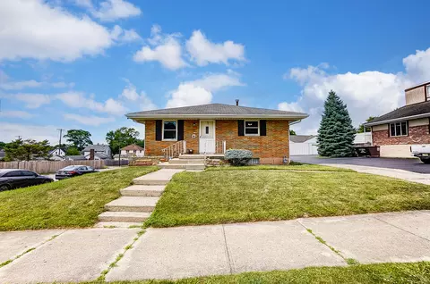 Exterior - 1027 Pine St, Springfield, OH 45505 photo 1 of 6