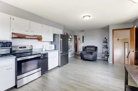 Kitchen - 1027 Pine St, Springfield, OH 45505 photo 2 of 4