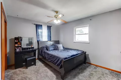 Bedroom - 1027 Pine St, Springfield, OH 45505 photo 1 of 6