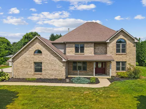1665 Marby Dr, Troy, OH 45373