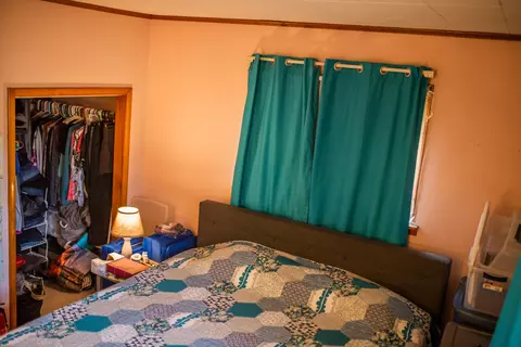 Bedroom - 1614 S Bird Rd, Springfield, OH 45505 photo 6 of 7