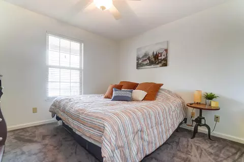 Bedroom - 577 Hiser Ave, Springfield, OH 45503 photo 4 of 6