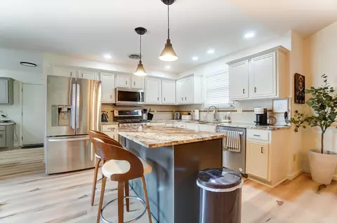 Kitchen - 577 Hiser Ave, Springfield, OH 45503 photo 1 of 5