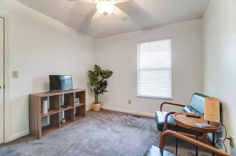 Bedroom - 577 Hiser Ave, Springfield, OH 45503 photo 6 of 6