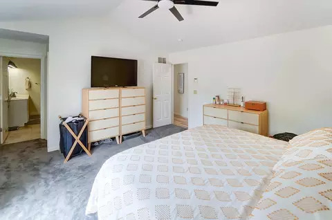 Bedroom - 577 Hiser Ave, Springfield, OH 45503 photo 3 of 6