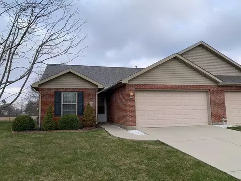 2216 Navajo Trl, Piqua, OH 45356