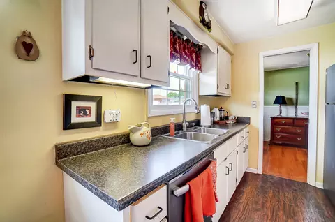 Kitchen - 1522 Erika Dr, Springfield, OH 45503 photo 8 of 8