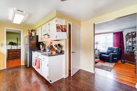 Kitchen - 1522 Erika Dr, Springfield, OH 45503 photo 5 of 8