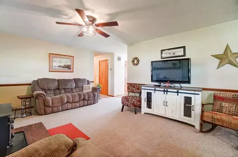 Living - 1588 Willow Rd, Springfield, OH 45502 photo 2 of 2