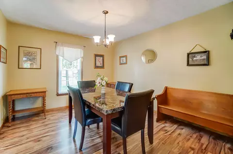 Dining - 1588 Willow Rd, Springfield, OH 45502 photo 1 of 3