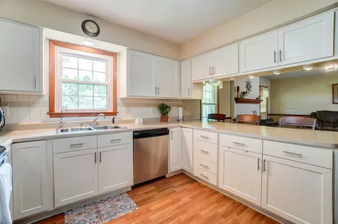 Kitchen - 1588 Willow Rd, Springfield, OH 45502 photo 5 of 9