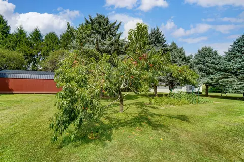 Exterior - 1588 Willow Rd, Springfield, OH 45502 photo 10 of 13