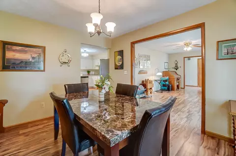 Dining - 1588 Willow Rd, Springfield, OH 45502 photo 3 of 3