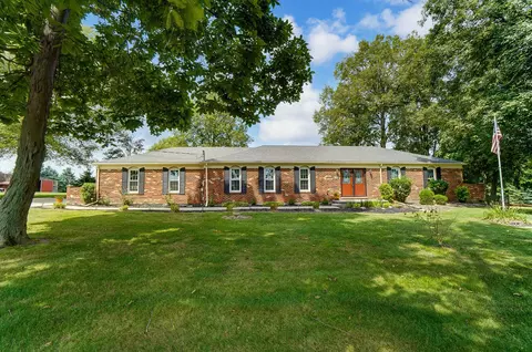 1588 Willow Rd, Springfield, OH 45502