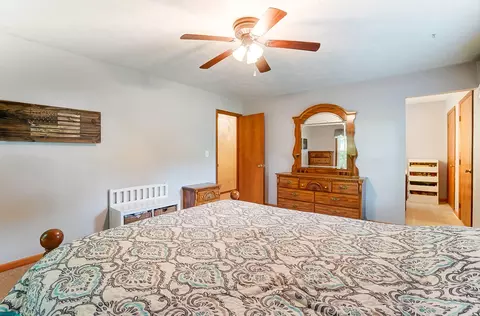 Bedroom - 1588 Willow Rd, Springfield, OH 45502 photo 2 of 4