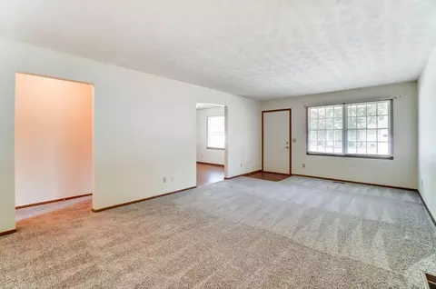 4897 E Brannan Dr, Springfield, OH 45502 photo 5