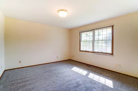 4897 E Brannan Dr, Springfield, OH 45502 photo 19