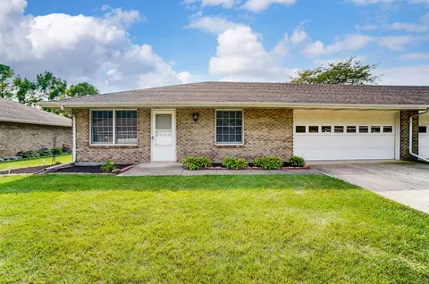 4897 E Brannan Dr, Springfield, OH 45502
