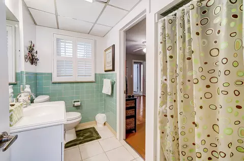 Bath - 2110 Saint Paris Pike, Springfield, OH 45504 photo 1 of 3