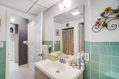 Bath - 2110 Saint Paris Pike, Springfield, OH 45504 photo 2 of 3
