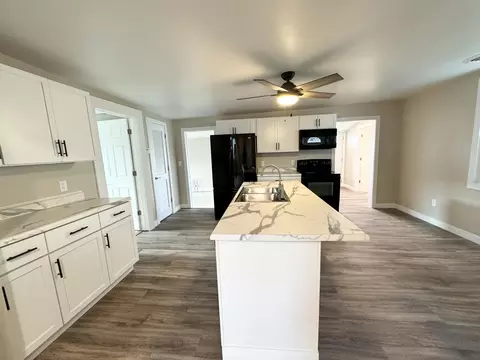 Kitchen - 629 W Wayne St, Celina, OH 45822 photo 1 of 4