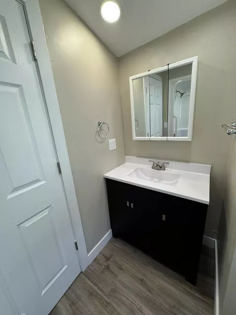 Bath - 629 W Wayne St, Celina, OH 45822 photo 3 of 3