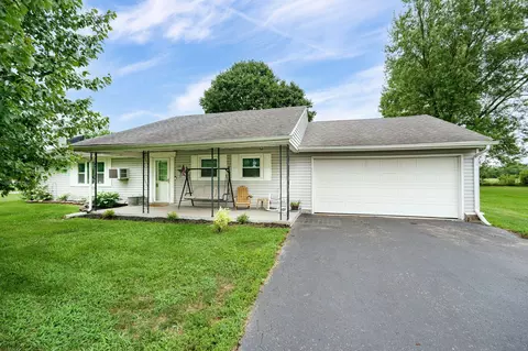 1166 N Lake Rd, New Carlisle, OH 45344