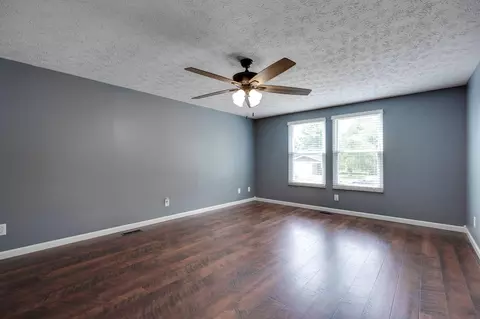 2738 Seymour Ln, Springfield, OH 45503 photo 7