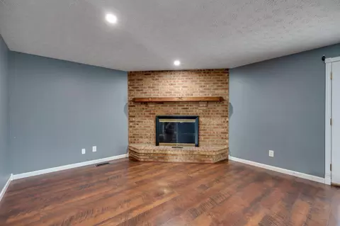 2738 Seymour Ln, Springfield, OH 45503 photo 15
