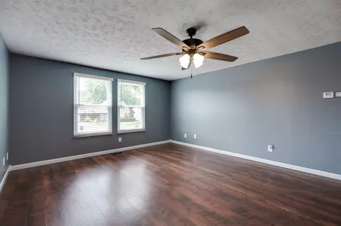 2738 Seymour Ln, Springfield, OH 45503 photo 6