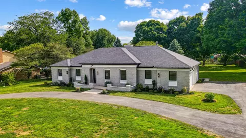2275 Fiesta Dr, Troy, OH 45373