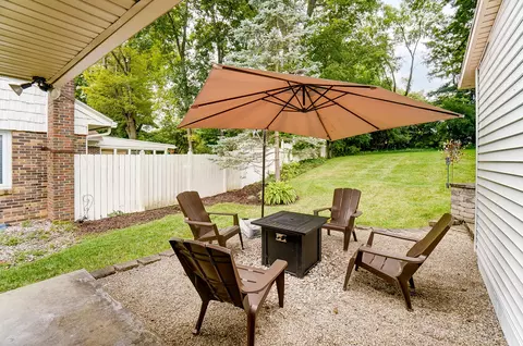 Exterior - 2115 Oak Knoll Dr, Springfield, OH 45504 photo 11 of 19